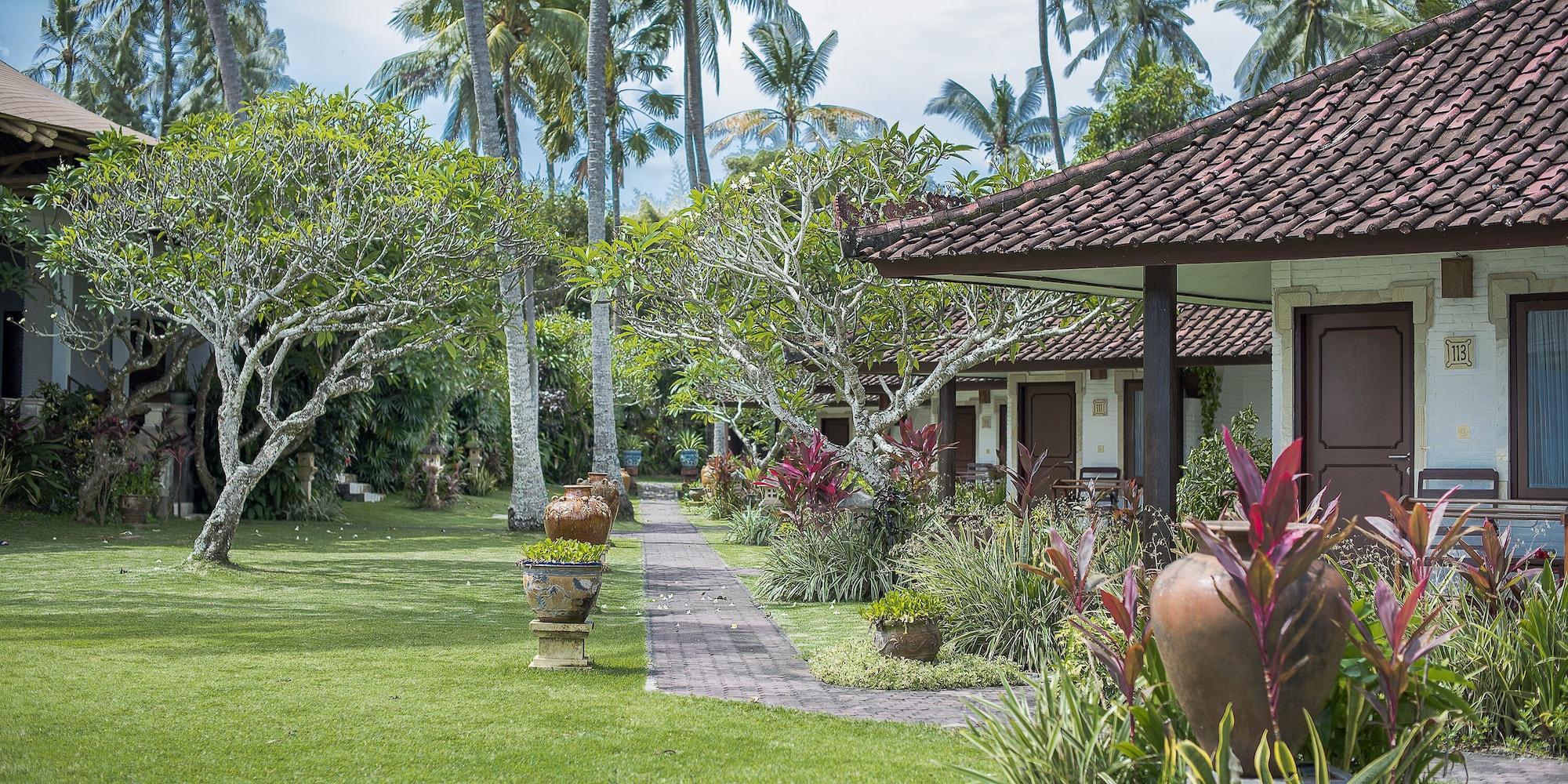 Lotus Bungalows Candi Dasa  Exterior photo