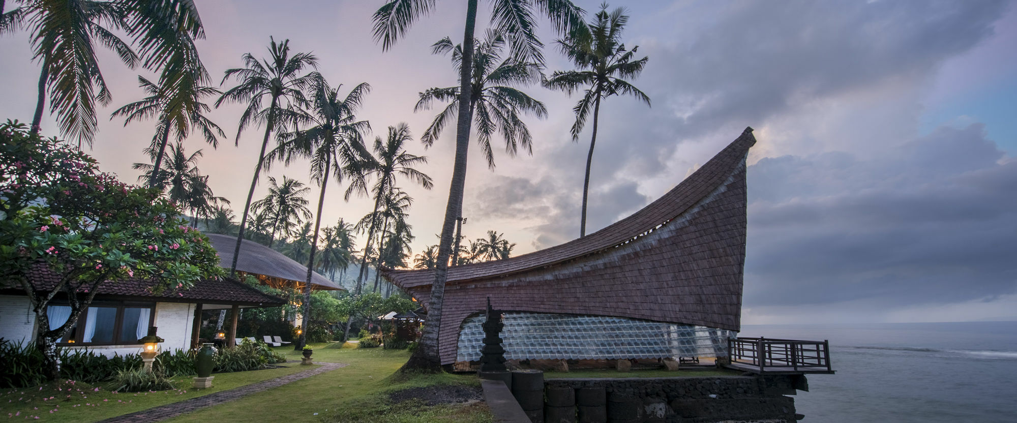 Lotus Bungalows Candi Dasa  Exterior photo